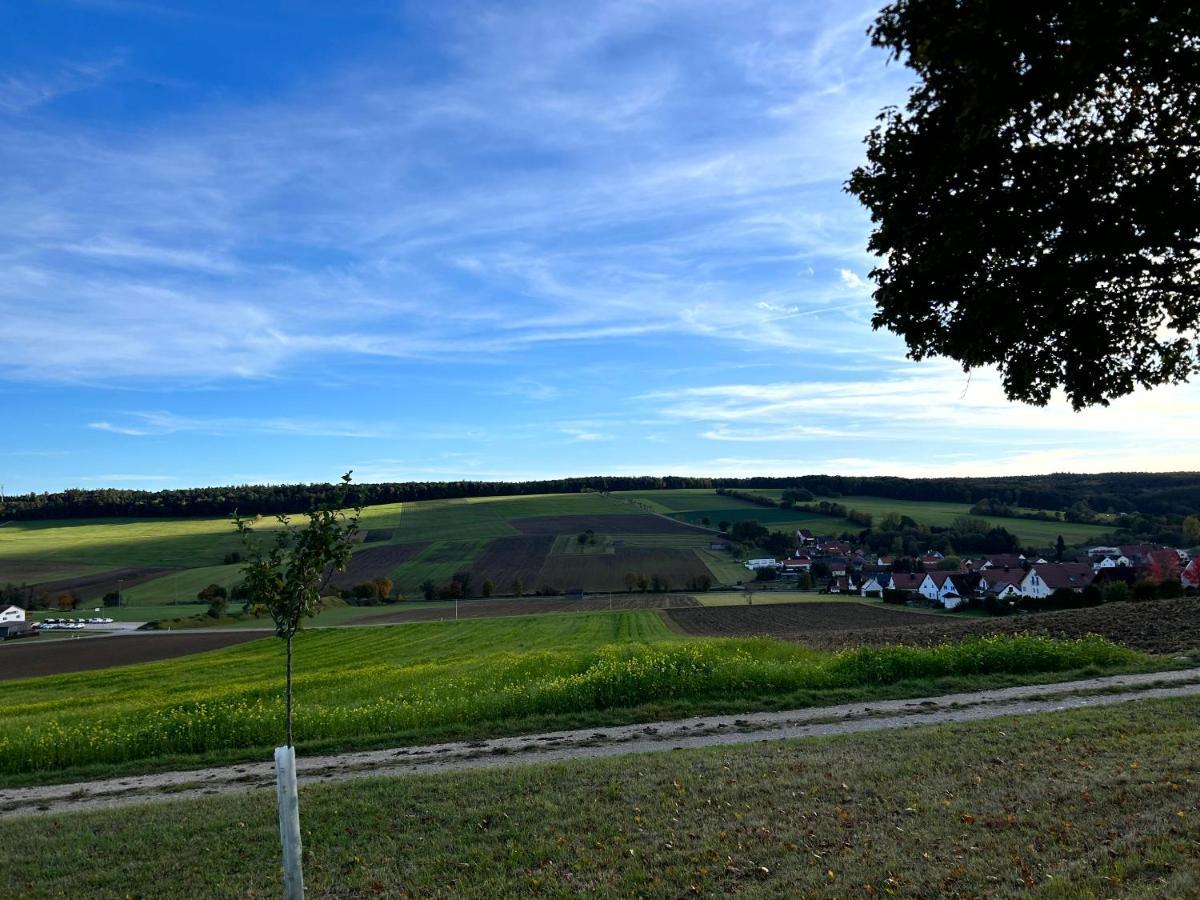 Ferienwohnung Im Usseltal - Monheimer Alb - Altmuehltal - Familie Geyer - Daiting Monheim  Esterno foto