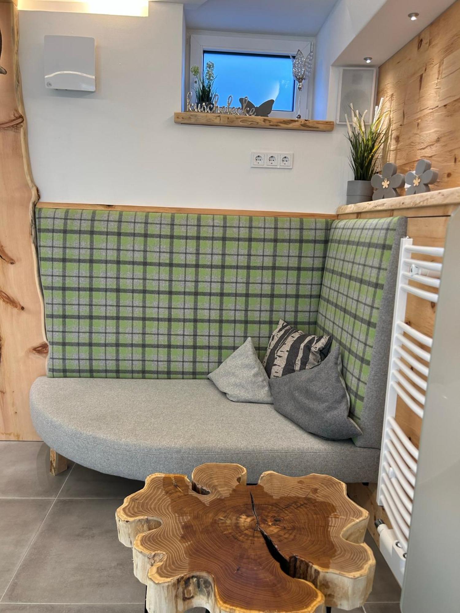 Ferienwohnung Im Usseltal - Zirben Spa - Monheimer Alb - Altmuehltal - Familie Geyer Daiting Monheim  Esterno foto
